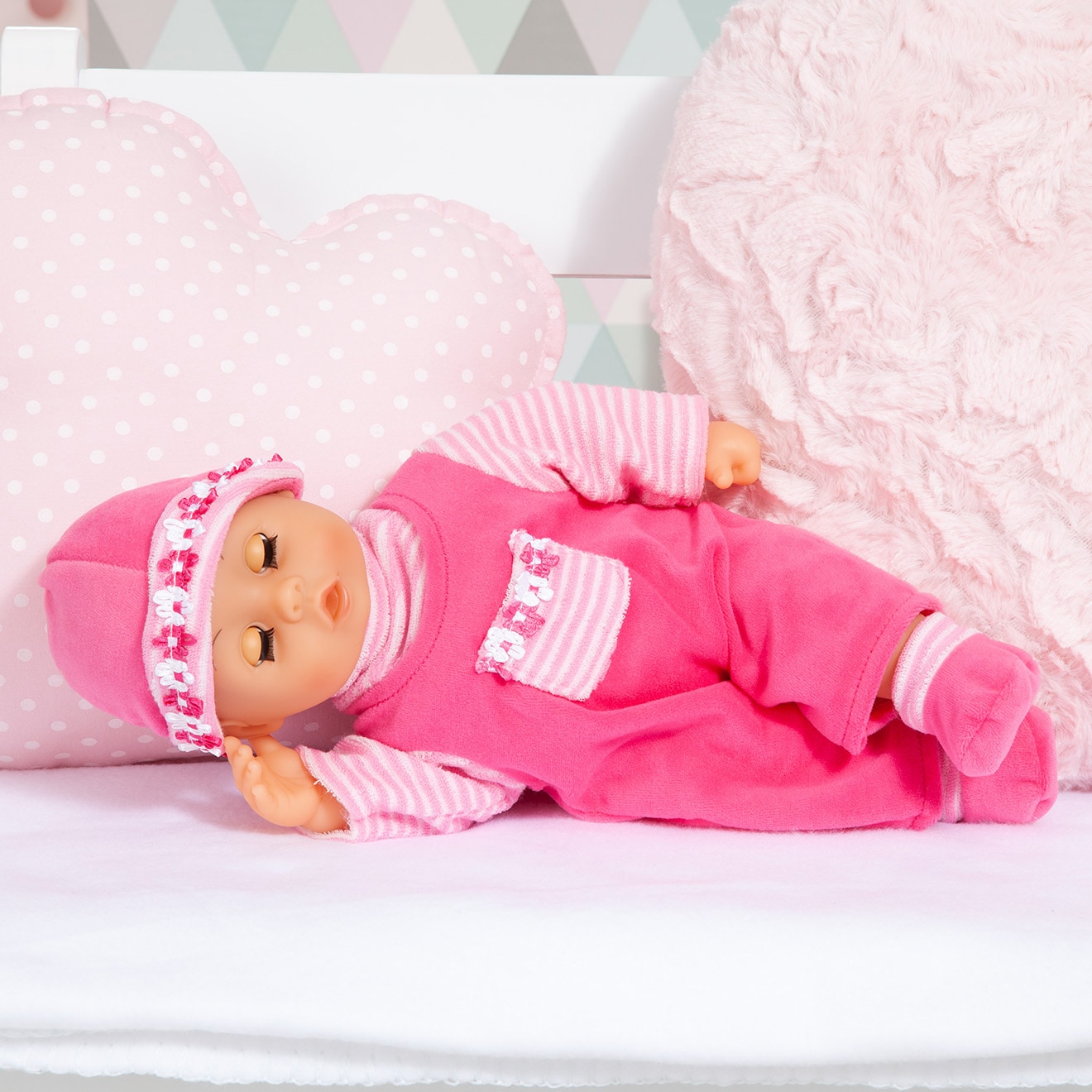 Bayer Babypuppe »First Words Baby, pink« mit Schlafaugen und Babygeräuschen