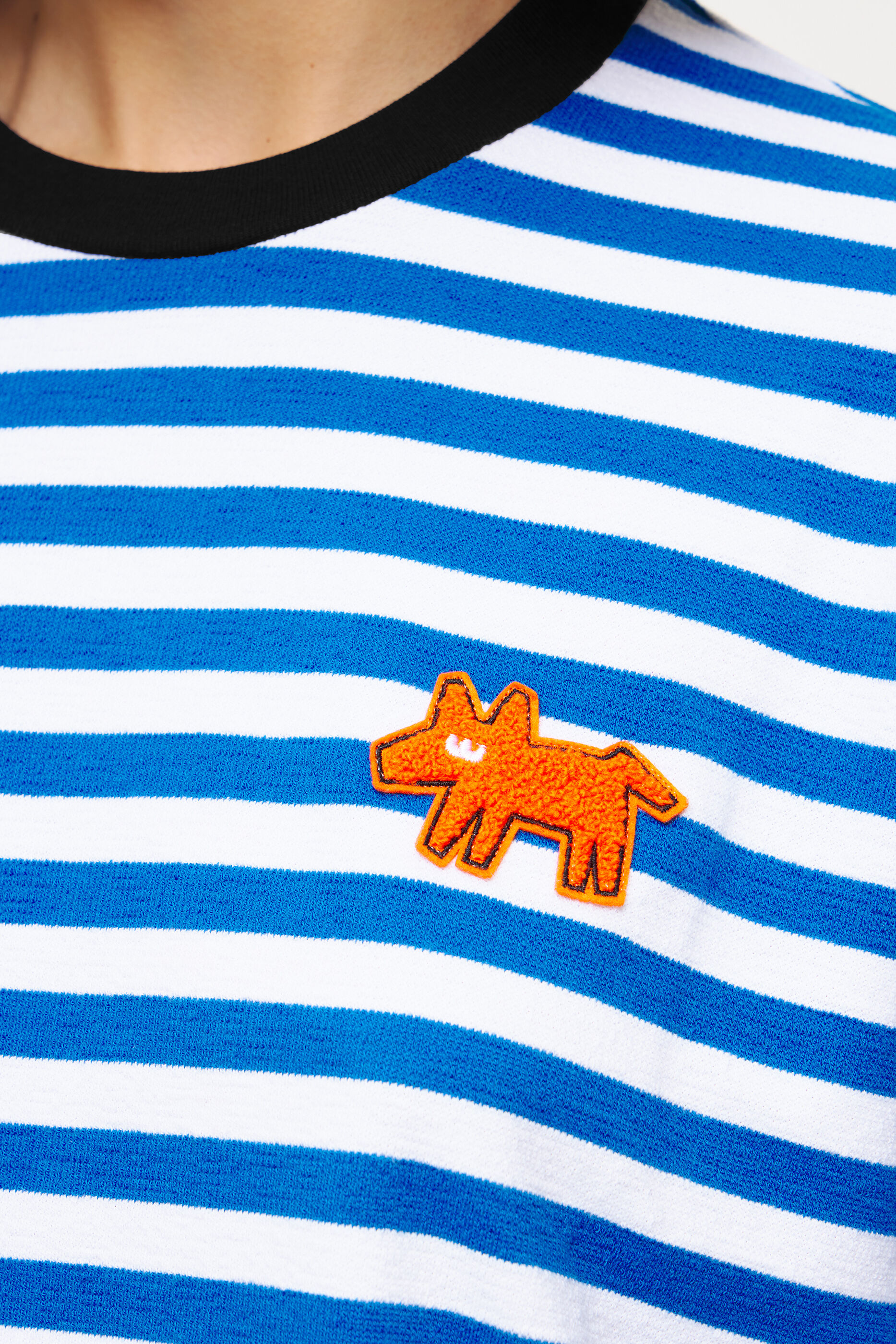 Camiseta listrada azul