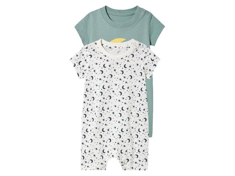 2 baby pyjama's