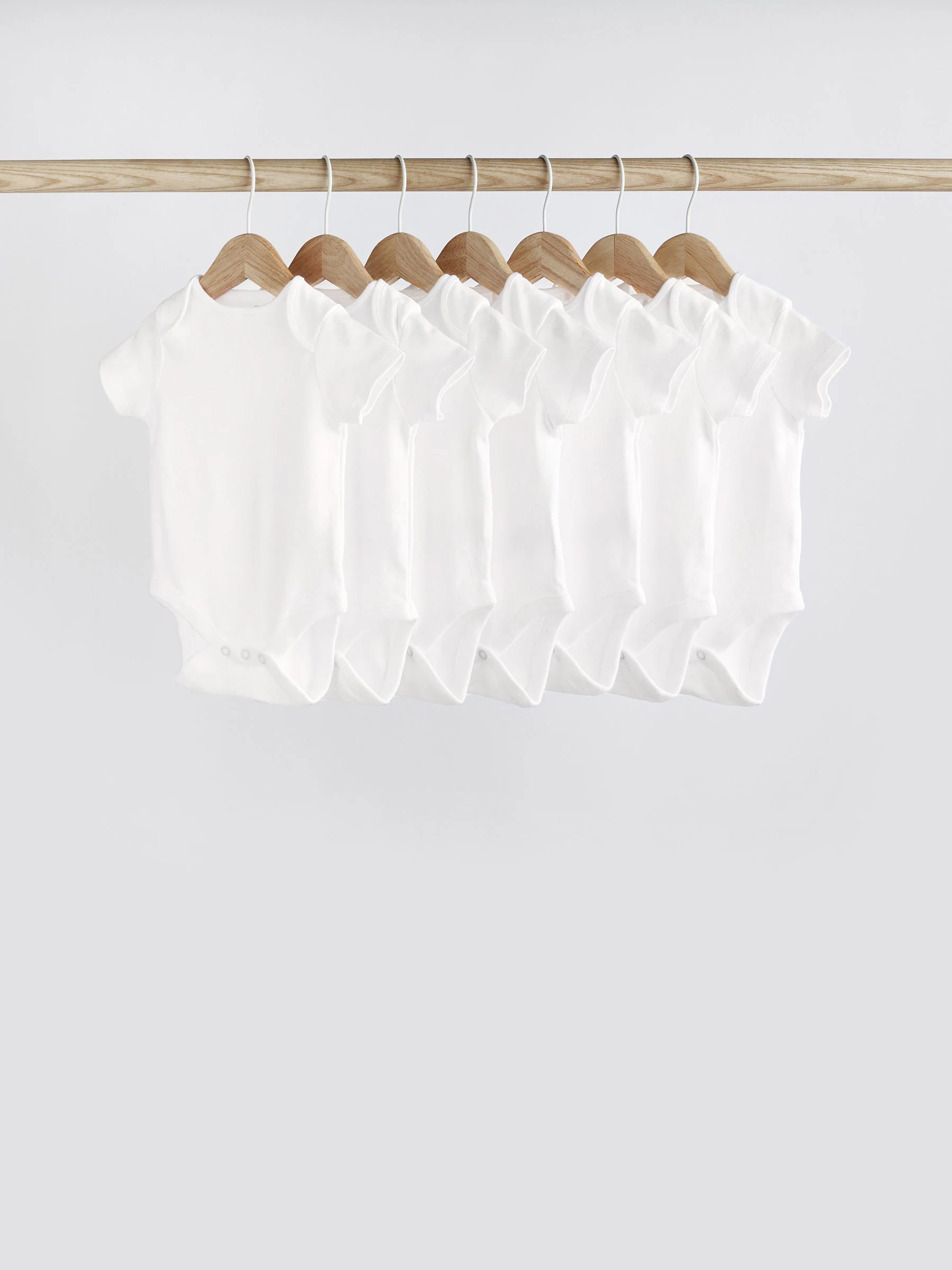 Witte must-have - Rompertjes met korte mouwen