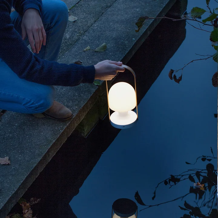 marset - FollowMe Outdoor Akku LED Tischleuchte, H 28,8 cm, pink