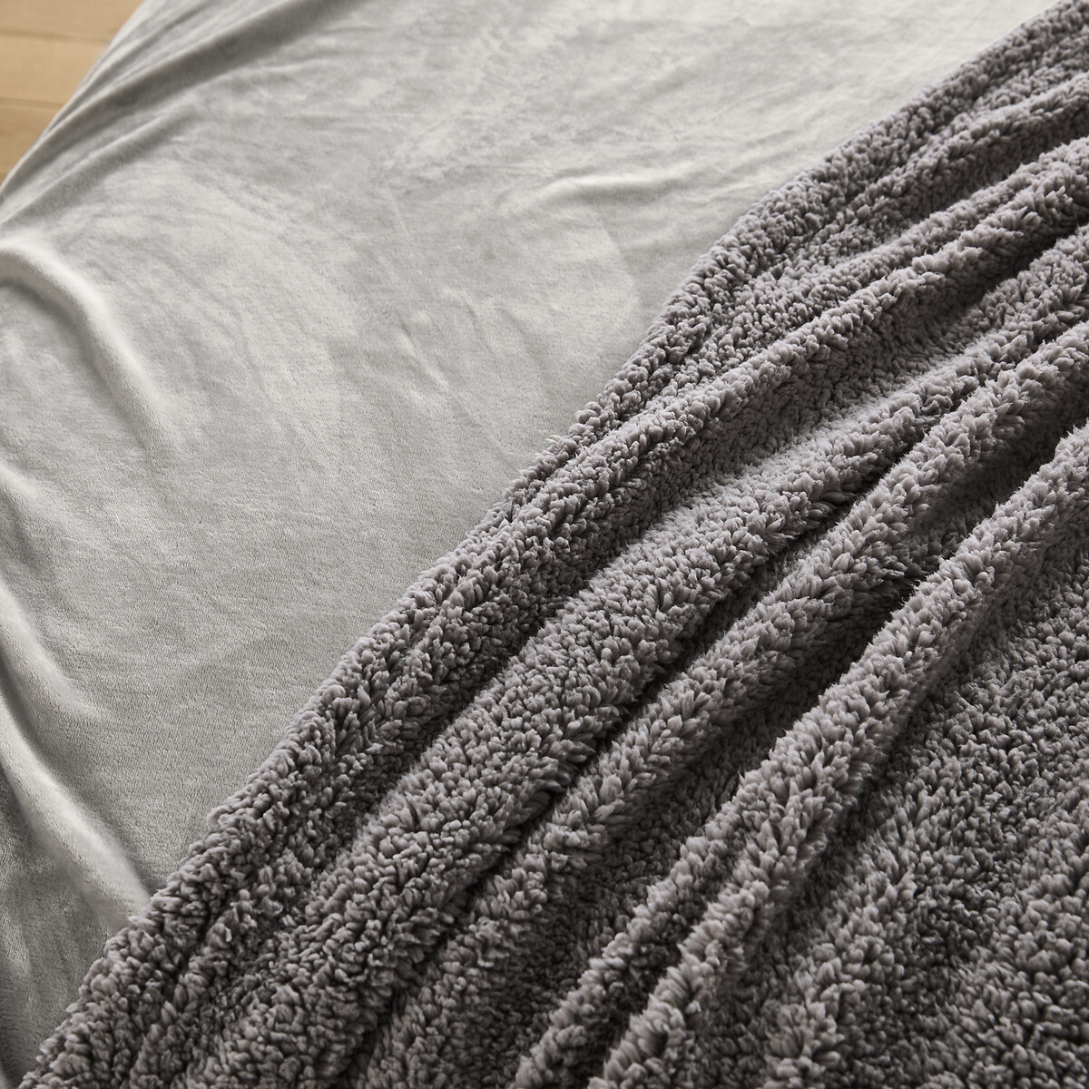 LA REDOUTE INTERIEURS<br>Colcha em lã e sherpa, Maxine