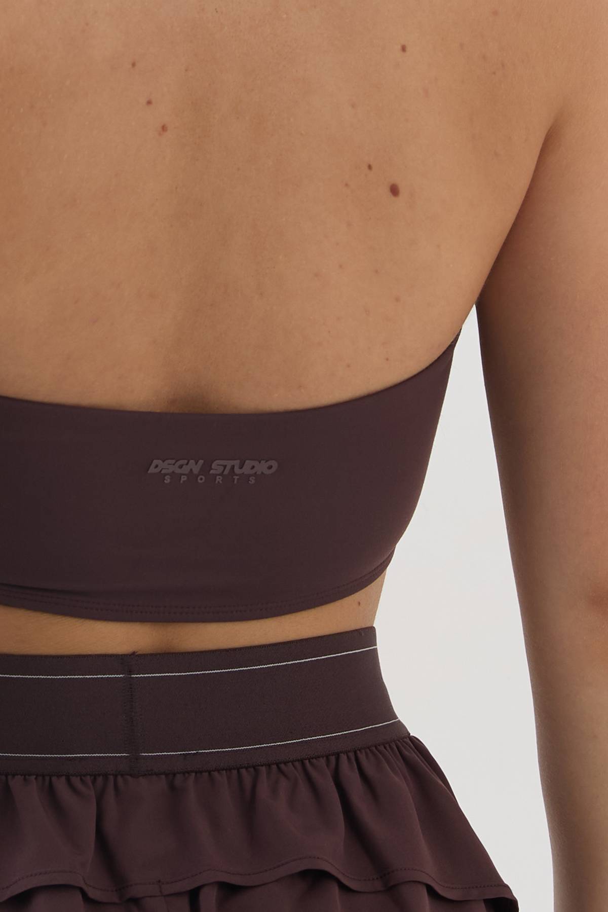 Brassière De Sport À Maintien Léger Dsgn Studio Ultra Sculpt Avec Détail Torsadé Devant