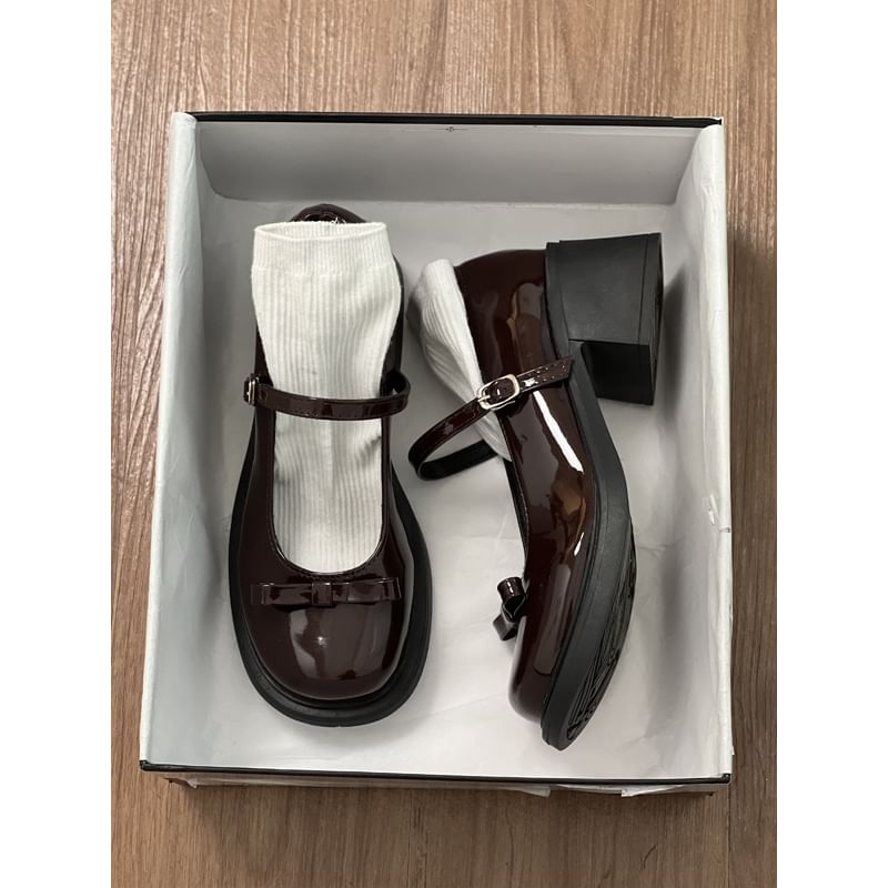 STEPUP - Mary Jane pumps met dikke hak en strikaccent van lakleer