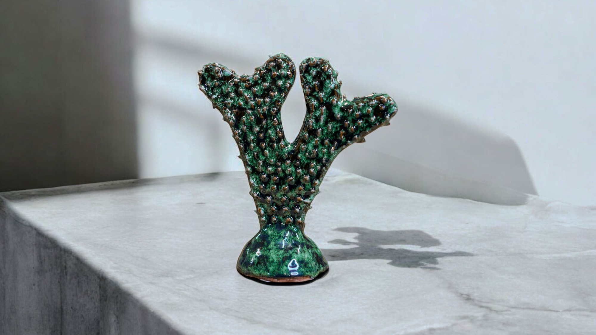 Keramikfigur 'Kaktus', grün, H 14 cm, B 13 cm, T 5,5 cm von fischer's lagerhaus