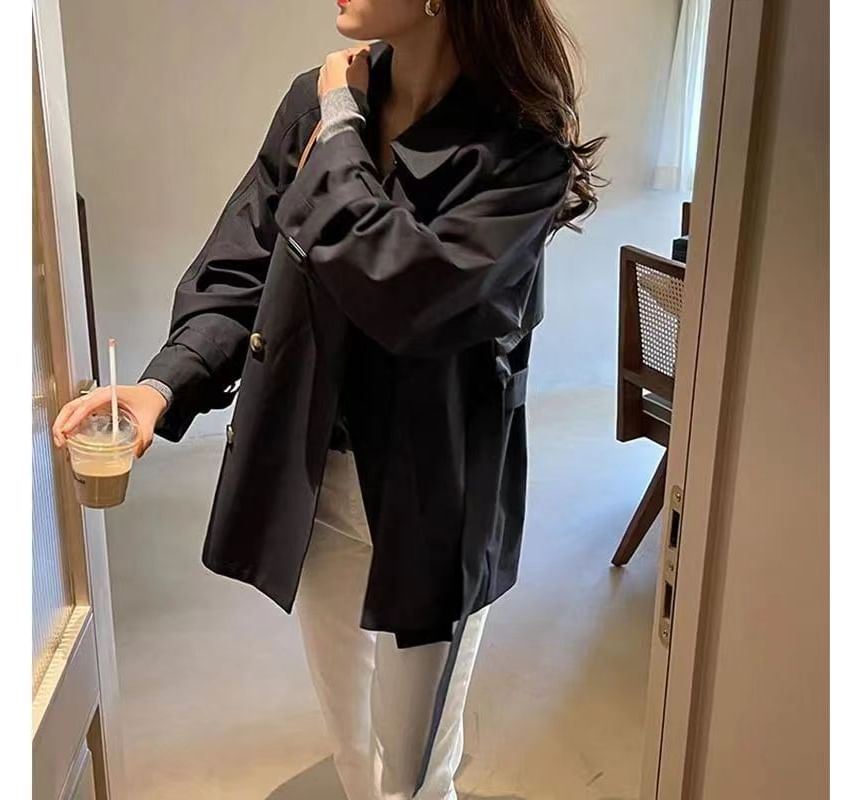 Everose - Effen trenchcoat met dubbele rij knopen