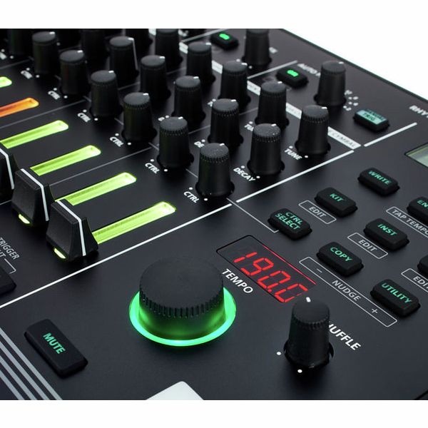 Roland TR-8S Bag Bundle