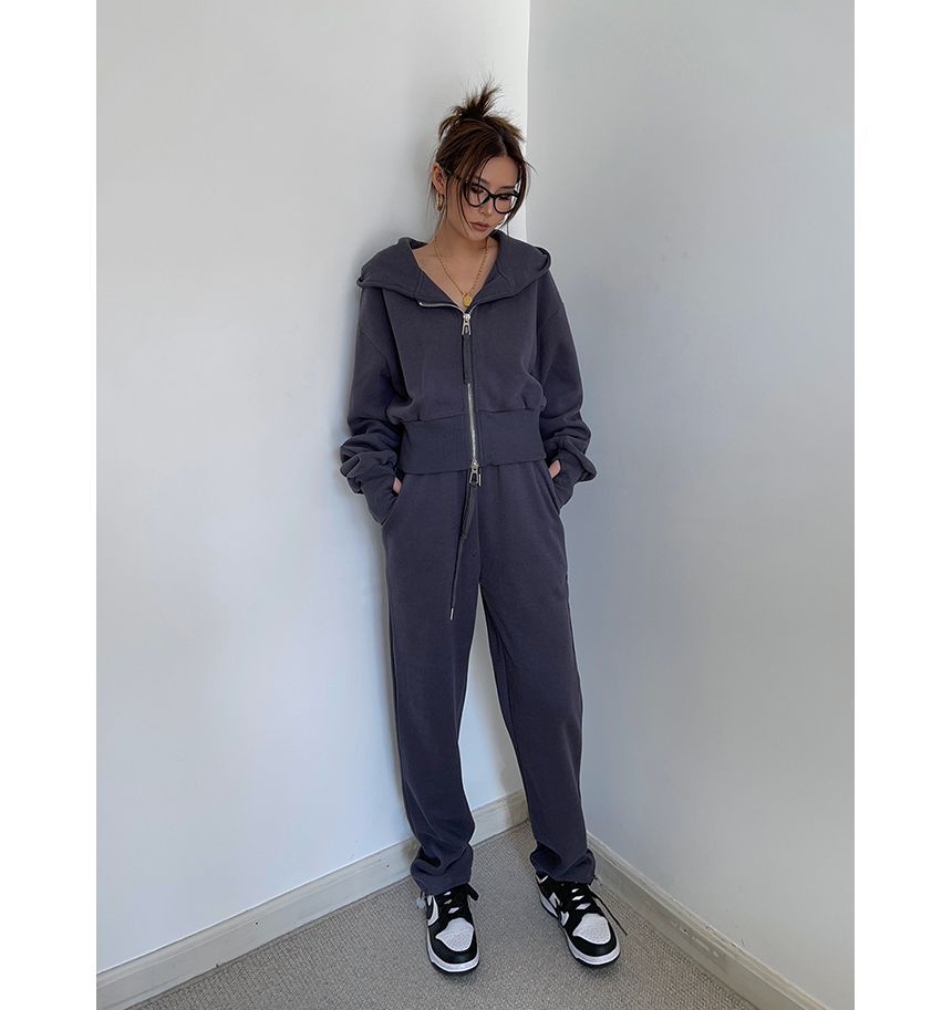 Colada - Set: hoodie met rits en duimgaten + rechte joggingbroek in 7 kleuren