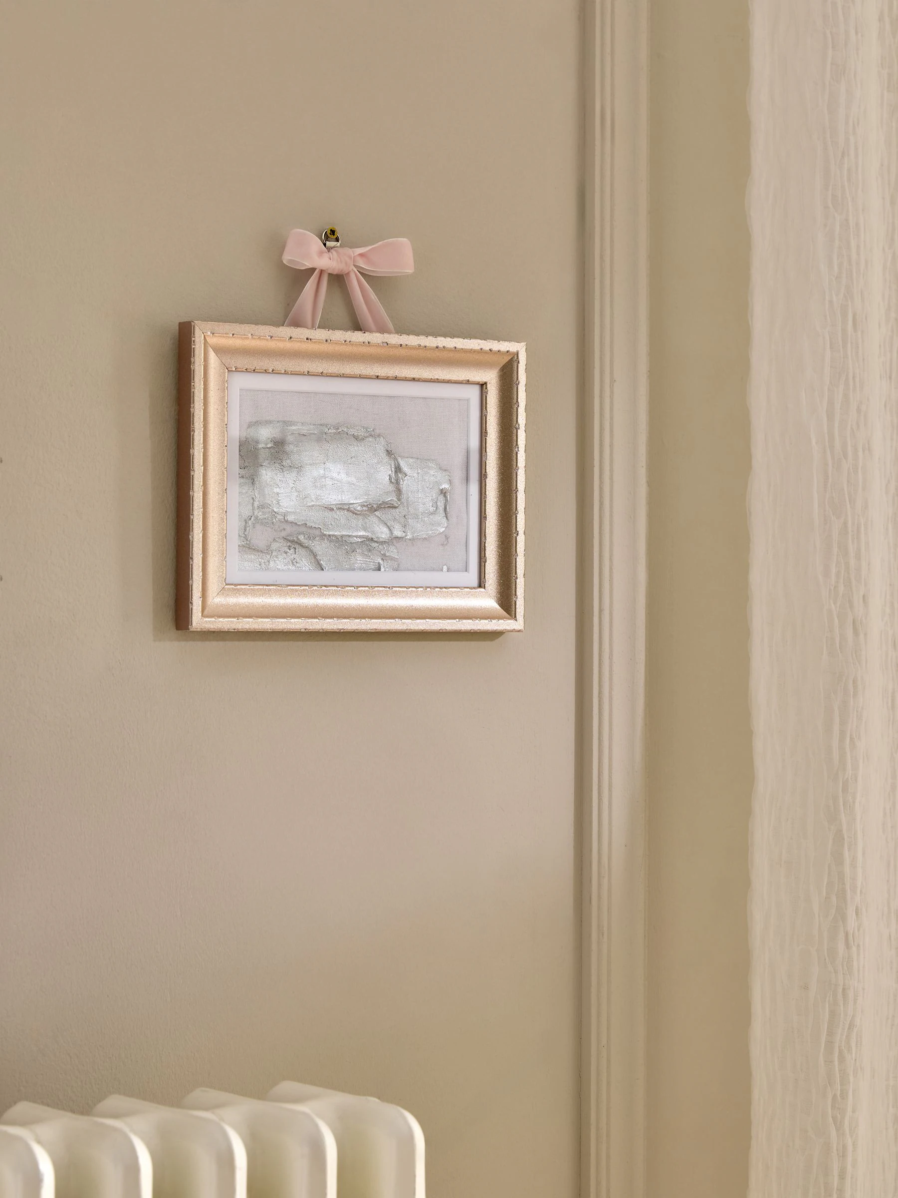 Velvet Bow Hanging Ornate Photo Frame