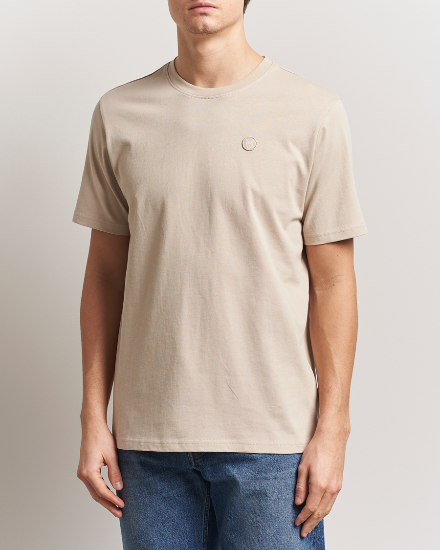 KnowledgeCotton Apparel Loake Badge T-Shirt Beige