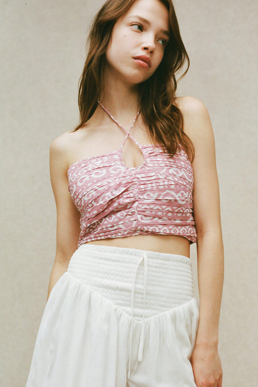 MANGO TEEN crop top met all over print pastelroze