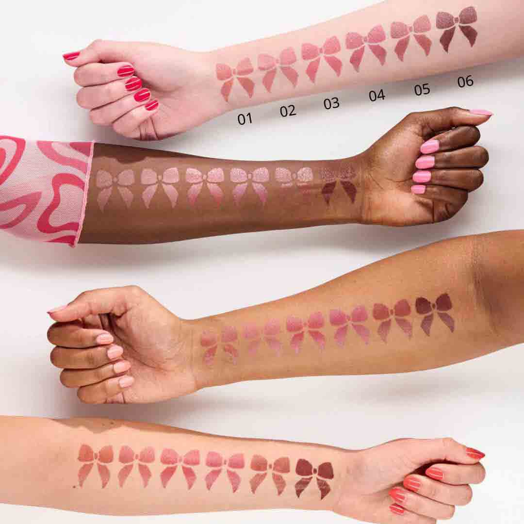 ESSENCE  Batom Luminous Shine