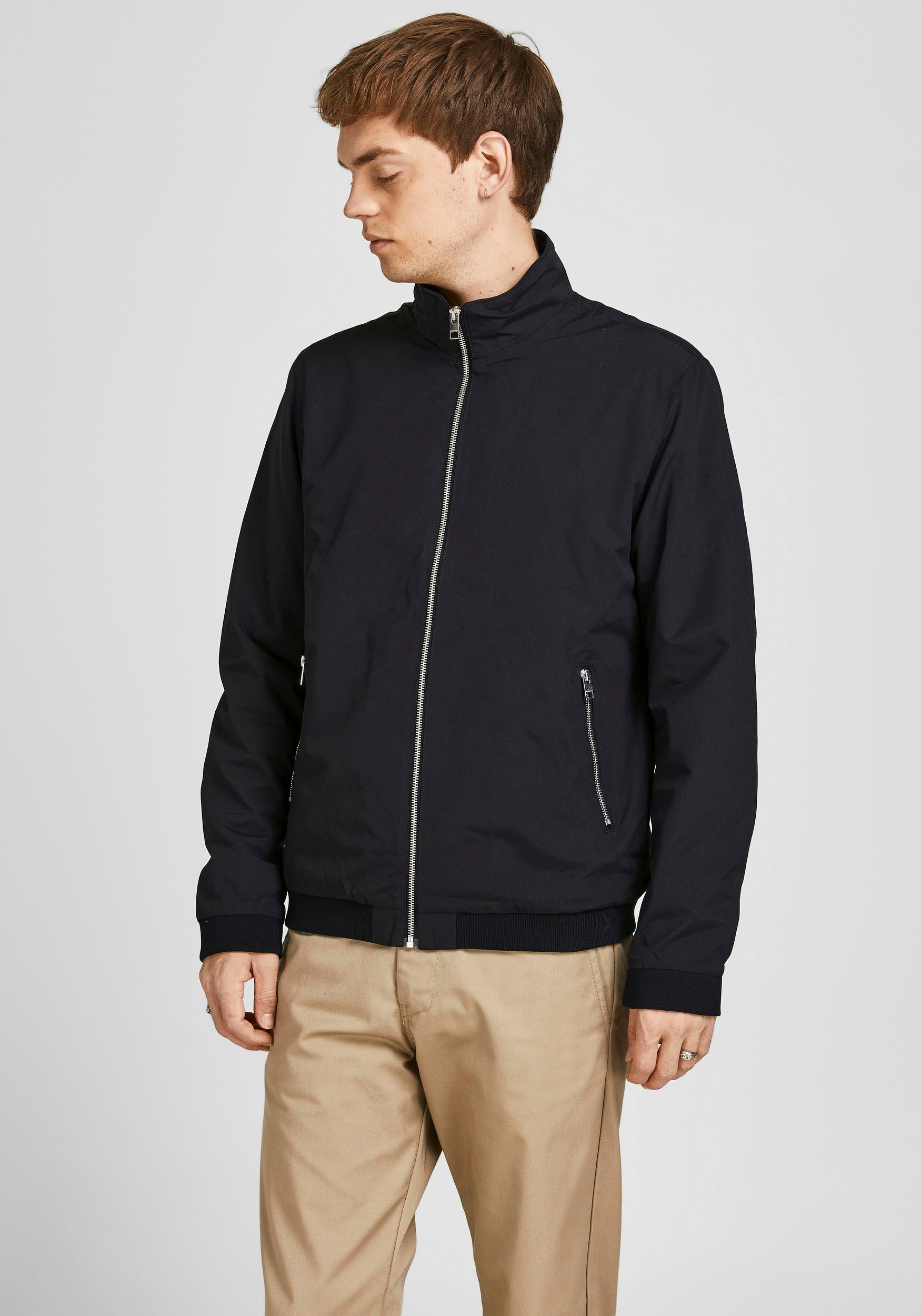 Jack & Jones Blouson »JJERUSH Stylisch, funktional, ideal für Herbst, pflegeleicht« ohne Kapuze mit stylischem Stehkragen
