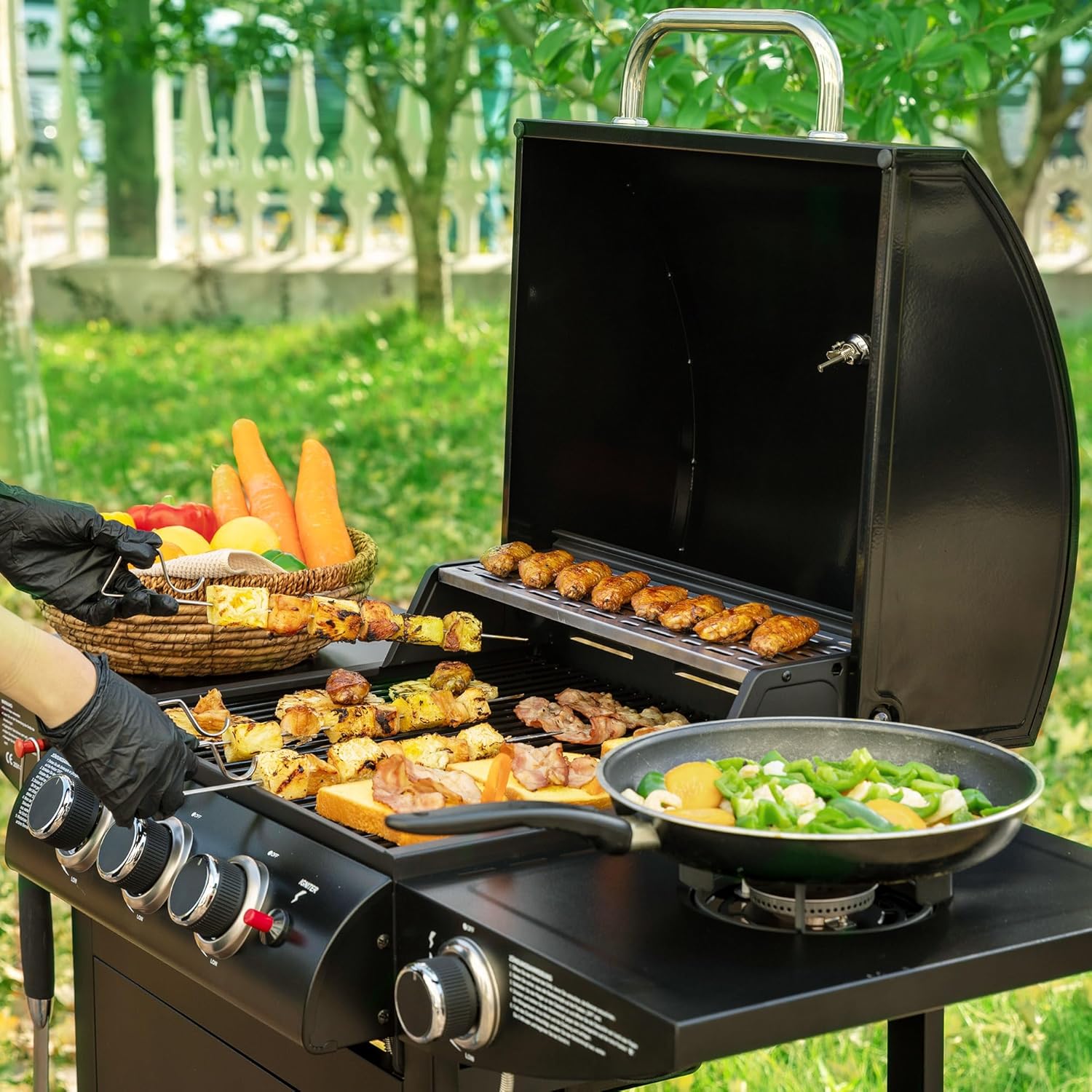 Royal Gourmet Gasgrill 3+1 Brenner Grillwagen mit 11,5 kW, Campinggrill mit Seitenbrenner, Outdoor Gas Grill inkl. Haken, Unterschrank für Balkon, Party Schwarz