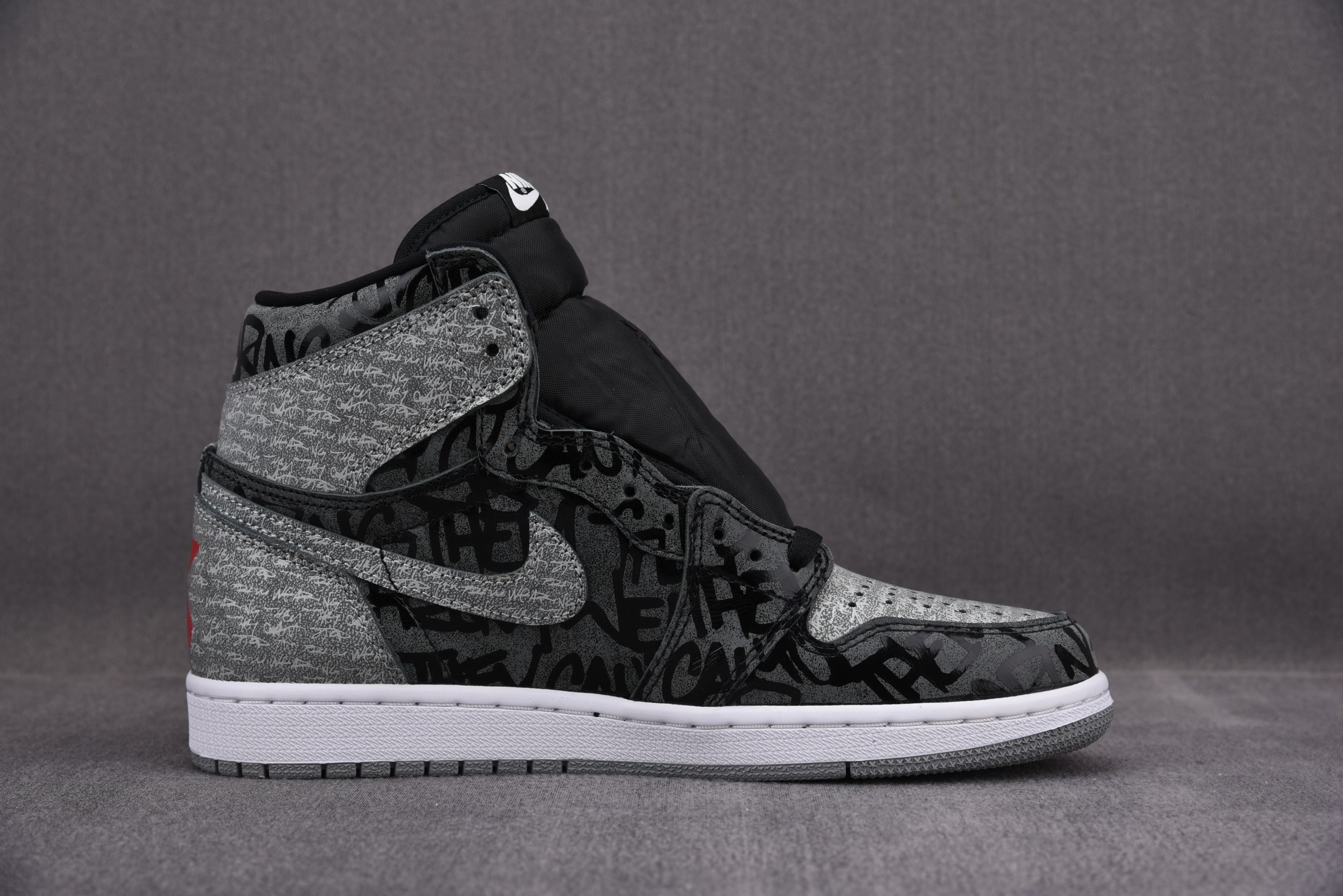 Jordan 1 Retro High OG Rebellionaire