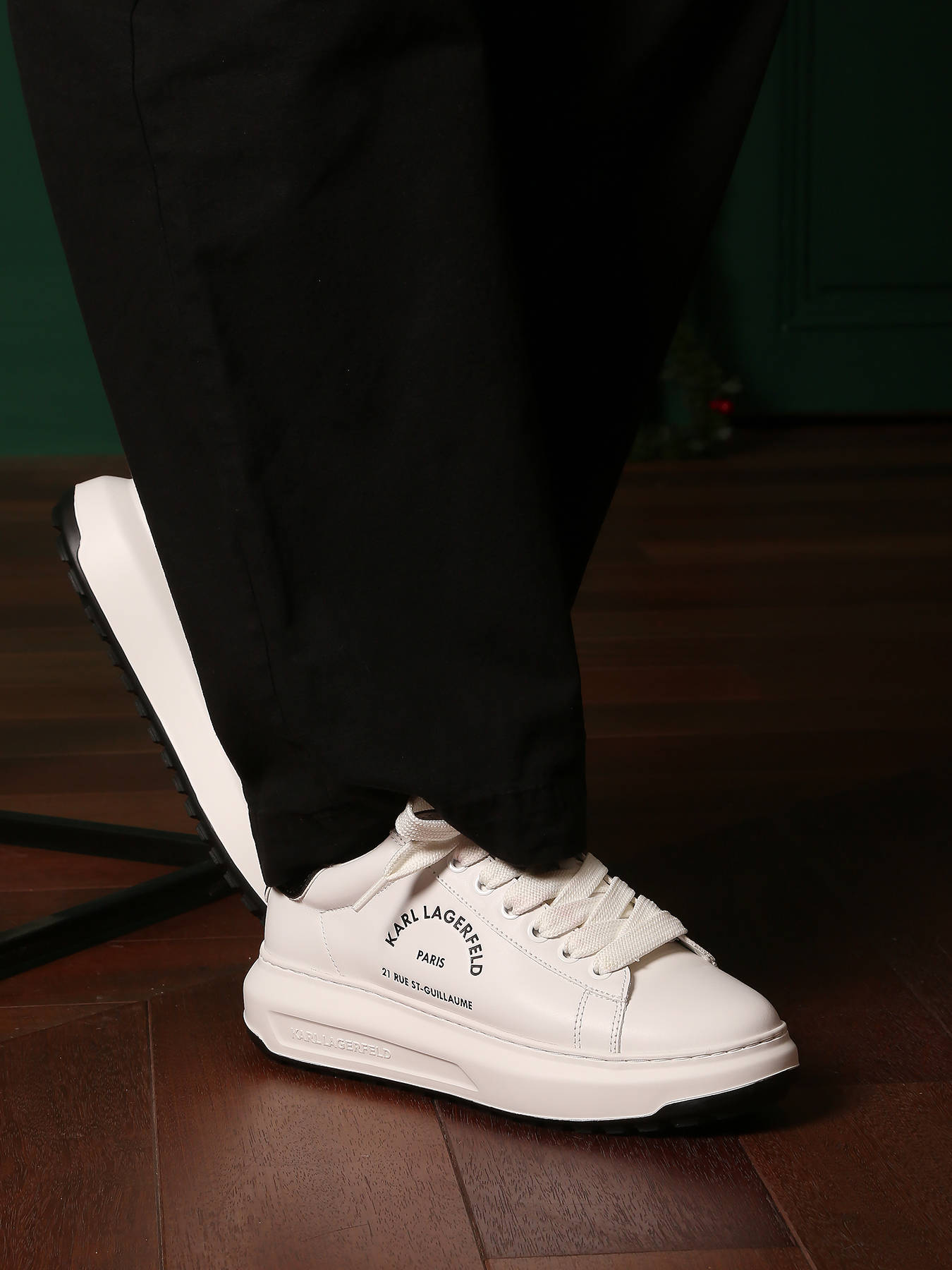 Sneakers Kapri Maison en cuir KARL LAGERFELD