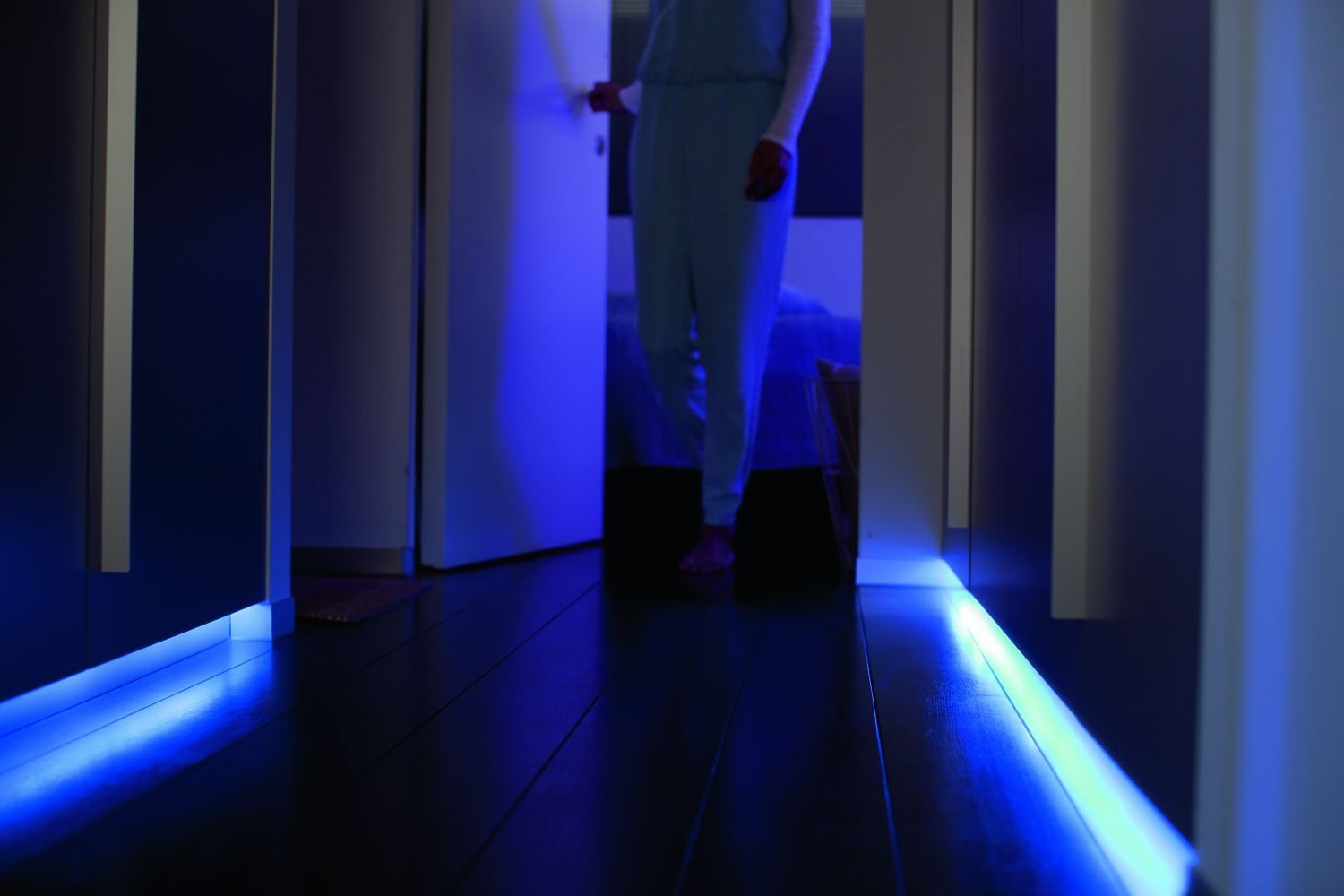 Philips hue LIGHTSTRIP PLUS RGBW EXTENSION LED Streifen - Weiss / B: 100.0 cm x T: 1.45 cm x H: 0.55 cm