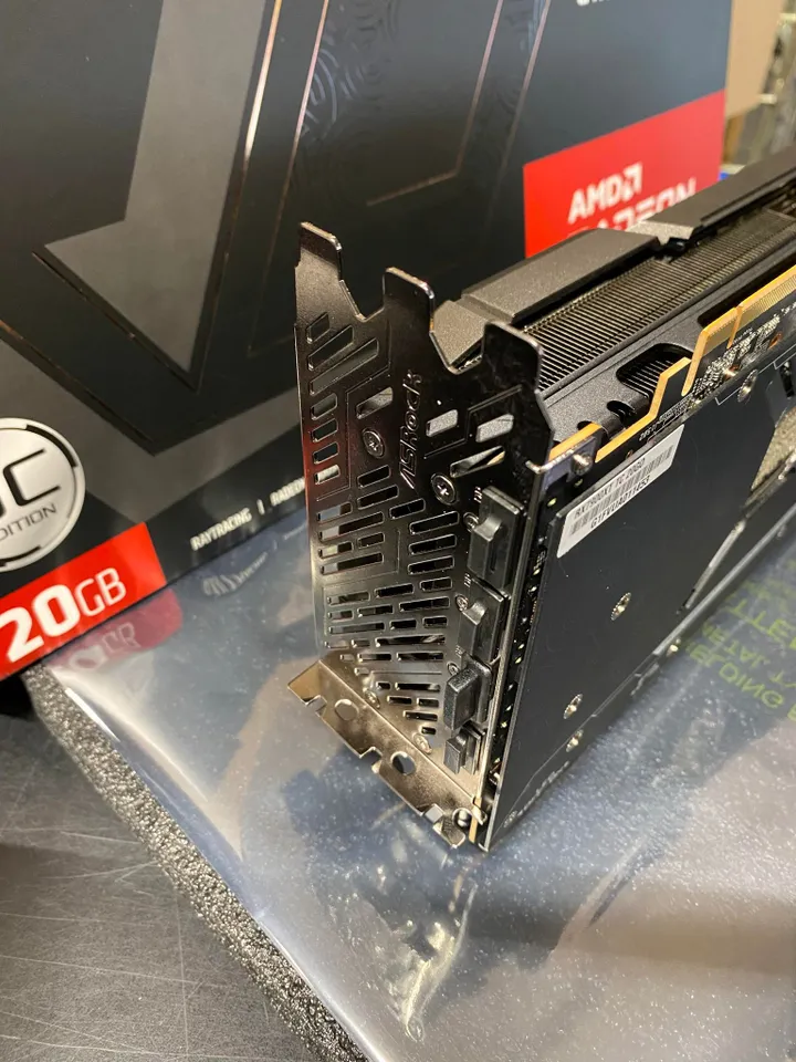 [OUTLET] - ASRock Radeon RX 7900 XT 20GB - grafikkort - Radeon RX 7900 XT - 20 GB GDDR6 - PCIe 4.0 x16 - HDMI, 3 x DisplayPort