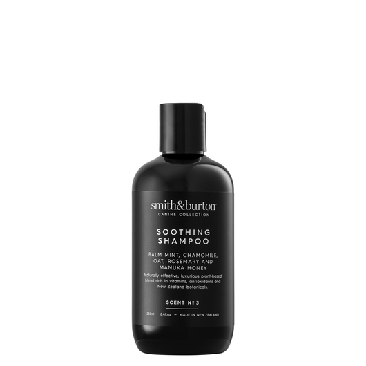 Shampoo calmante BIO da Smith & Burton com condicionador de menta, camomila, aveia, alecrim e mel de manuka 250 ml