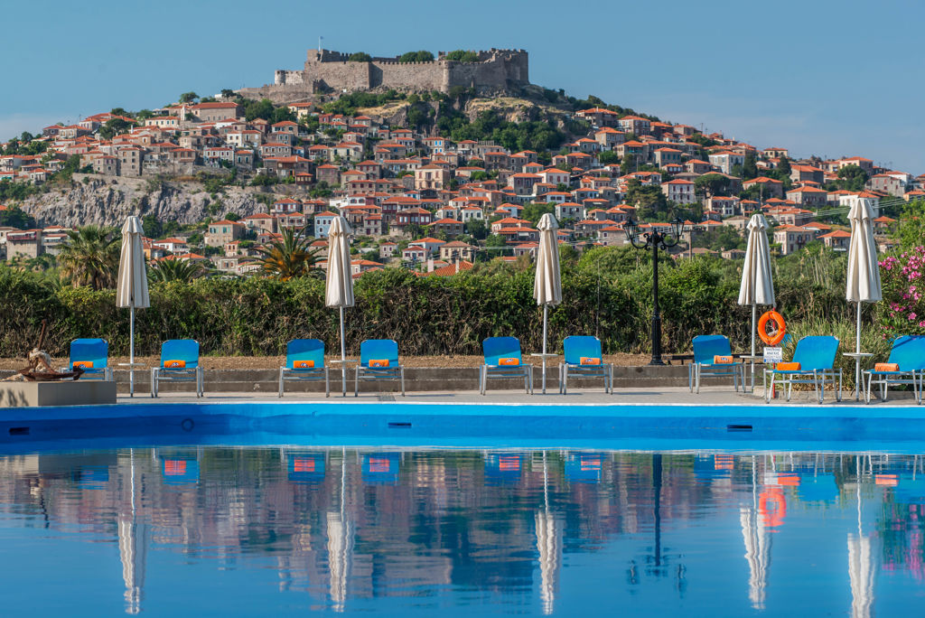 Fly & Go Delfinia Logies en ontbijt - Hotel