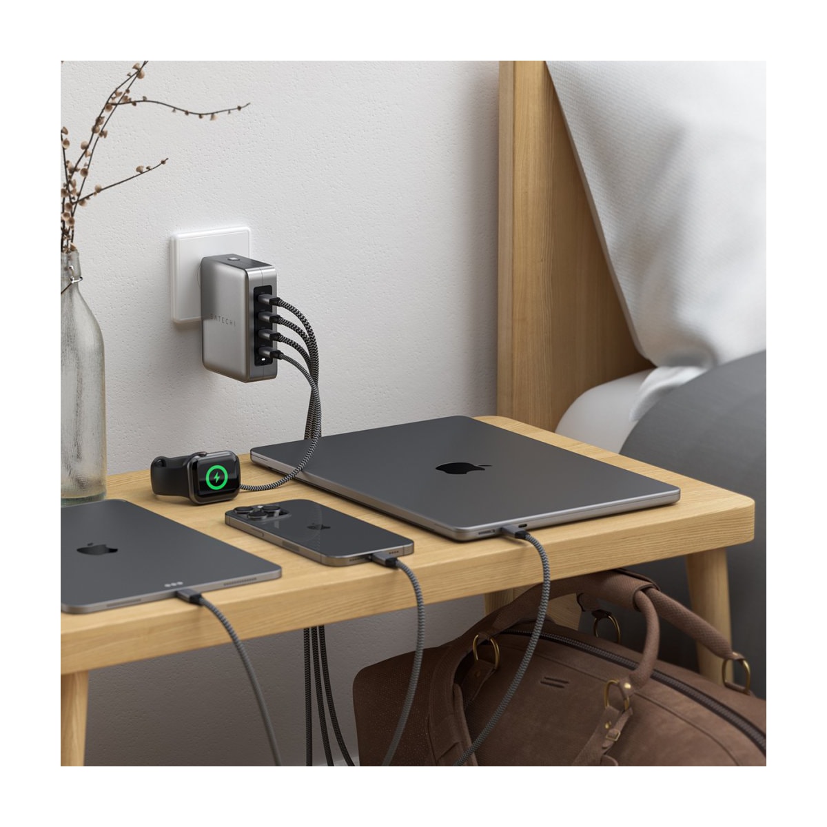 Satechi USB-C ladestasjon (grå)