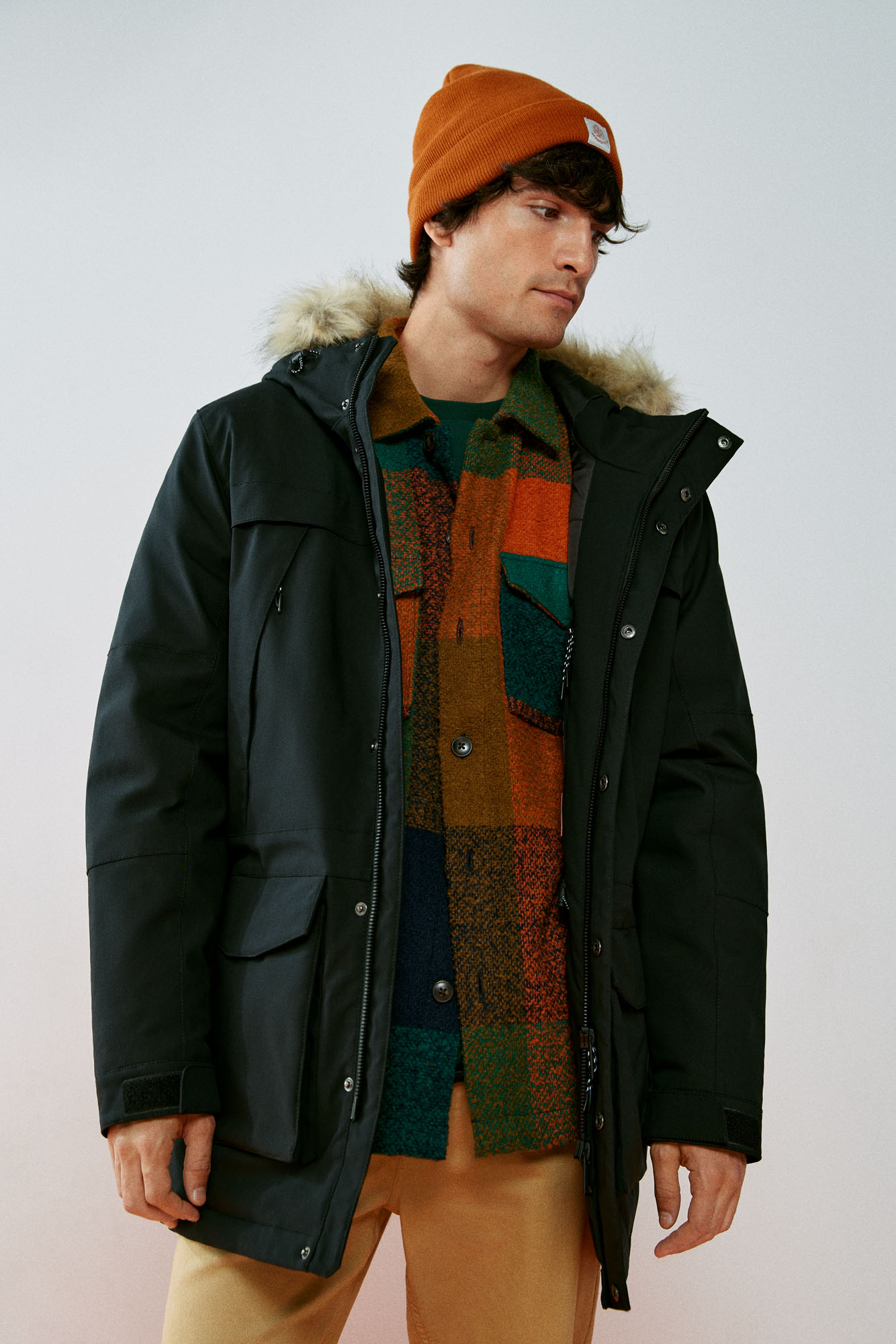 Parka técnica acolchoada em pele