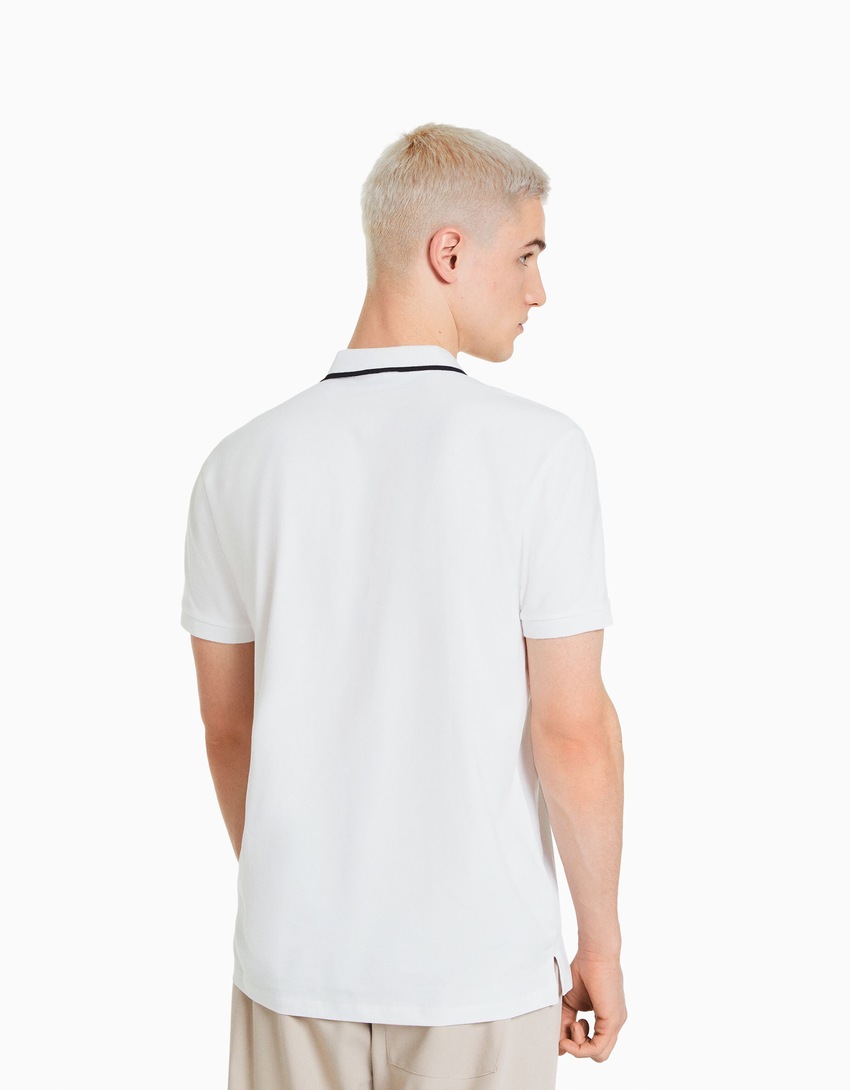 Camisa polo listrada de manga curta