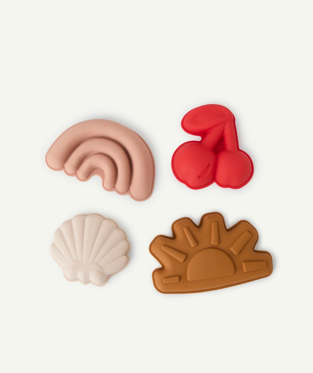 LIEWOODLOT DE 4 MOULES À SABLE CERISE ET COQUILLAGE
