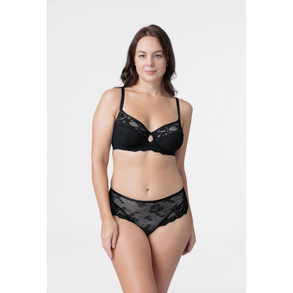 DORINA<br>Hipster de renda Leal