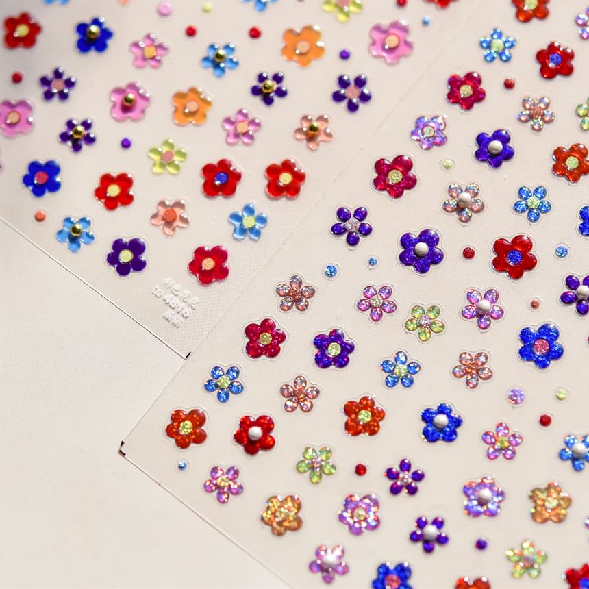 tomoni - Bloemennagelstickers (verschillende ontwerpen)