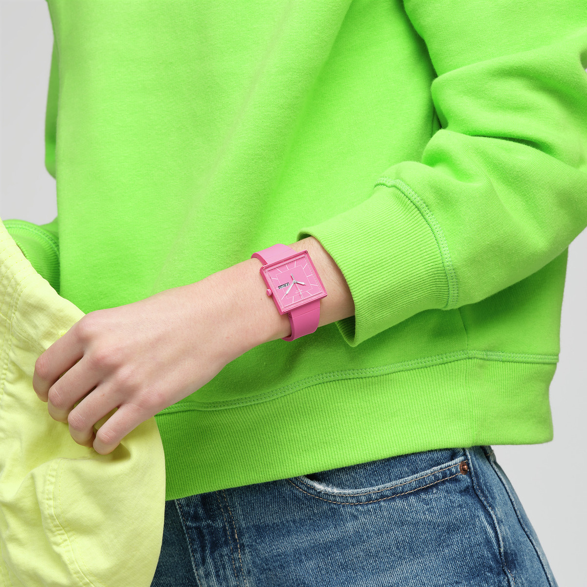 Montre SWATCH Square bioceramic What if rose? homme bracelet matériau biosourcé rose