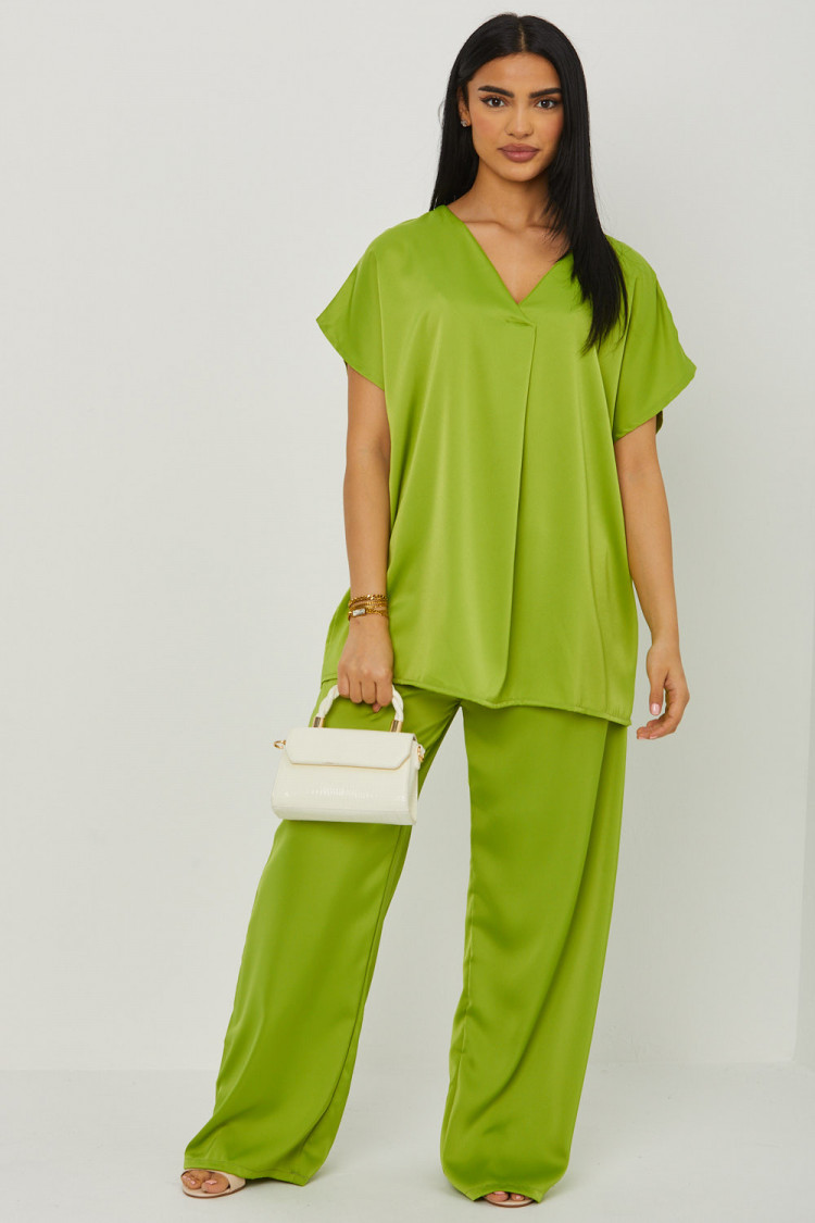 Ensemble 2 pièces blouse + pantalon satiné vert