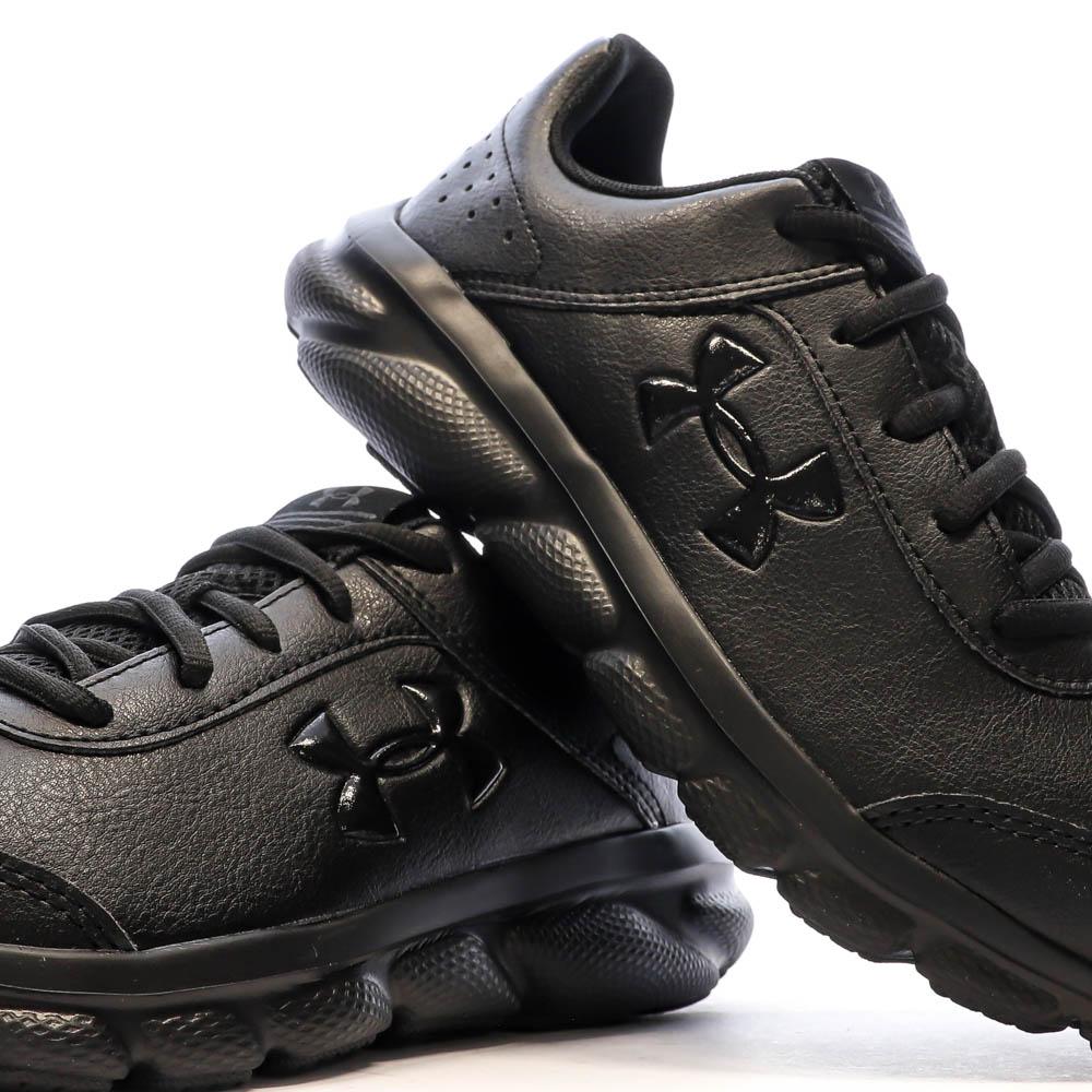 Under Armour Baskets Noires Garçon Under Armour Assert 8