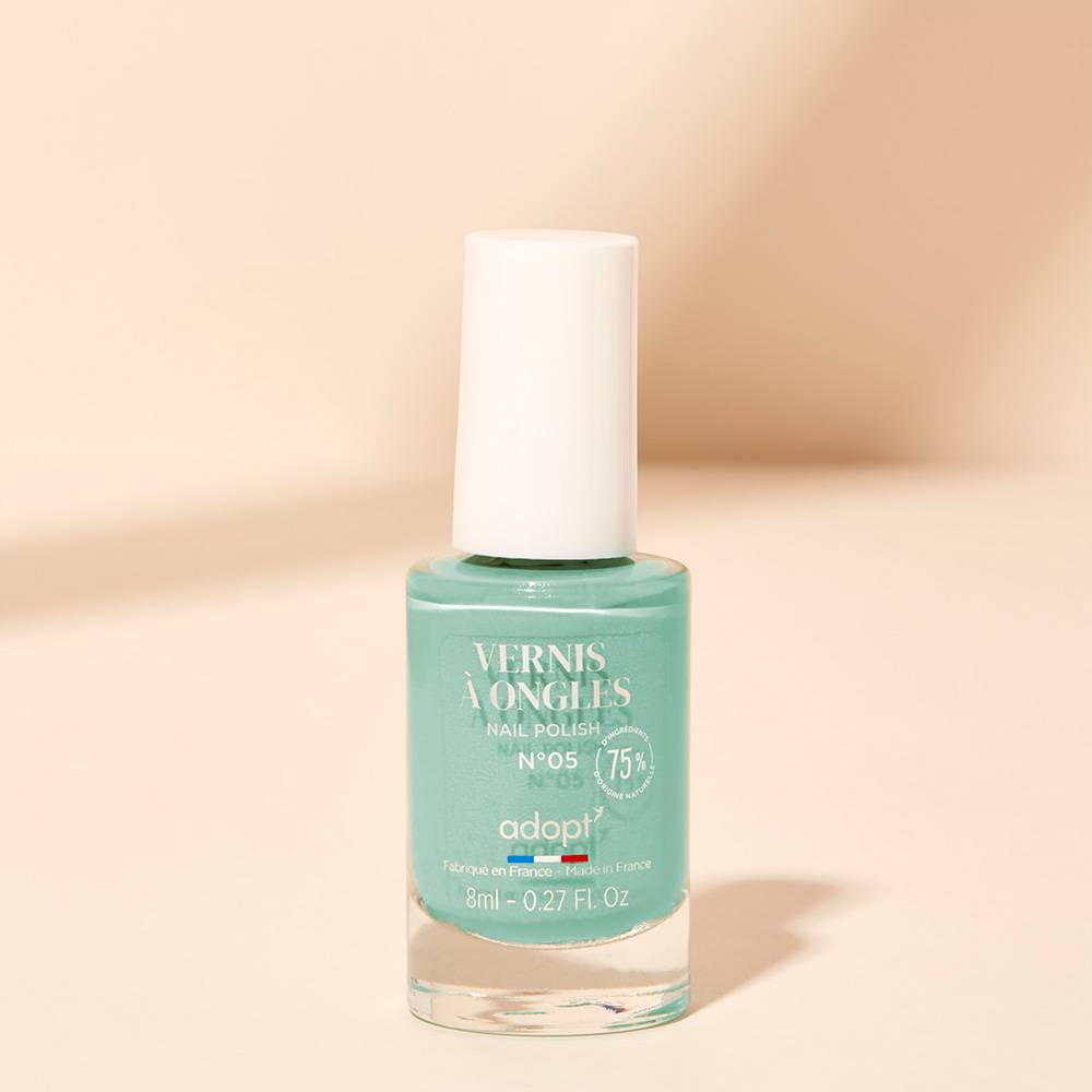Natural nail colour