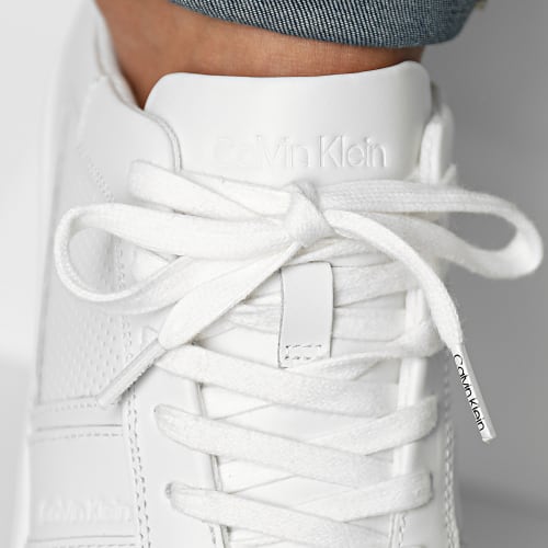 Baskets Low Top Lace Up Leather 0471 Triple White