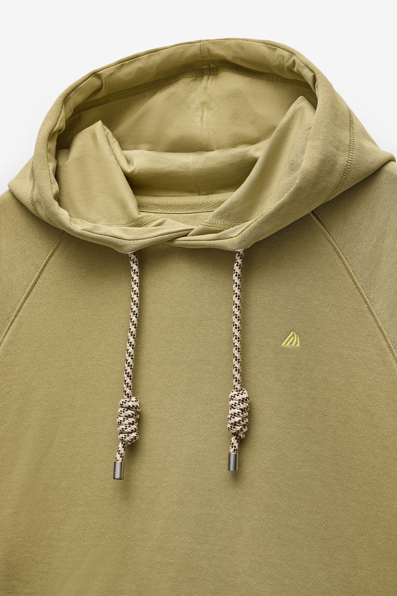 SWEATSHIRT CAPUZ E LOGO EM CONTRASTE