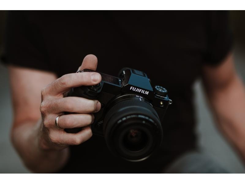 Fujifilm Fotokamera GFX-50S II Body Schwarz Fujifilm GFX 50S II Body More than Full Frame