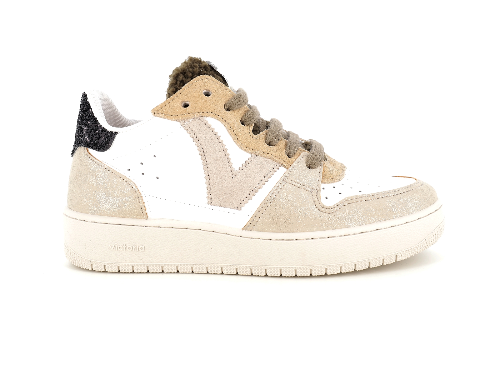 Victoria-1258243 Cuir Platine