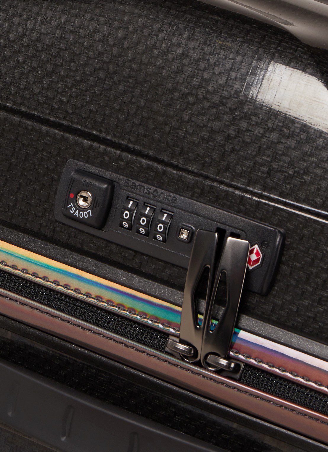Samsonite Cosmolite Spinner 69 cm Iridescent