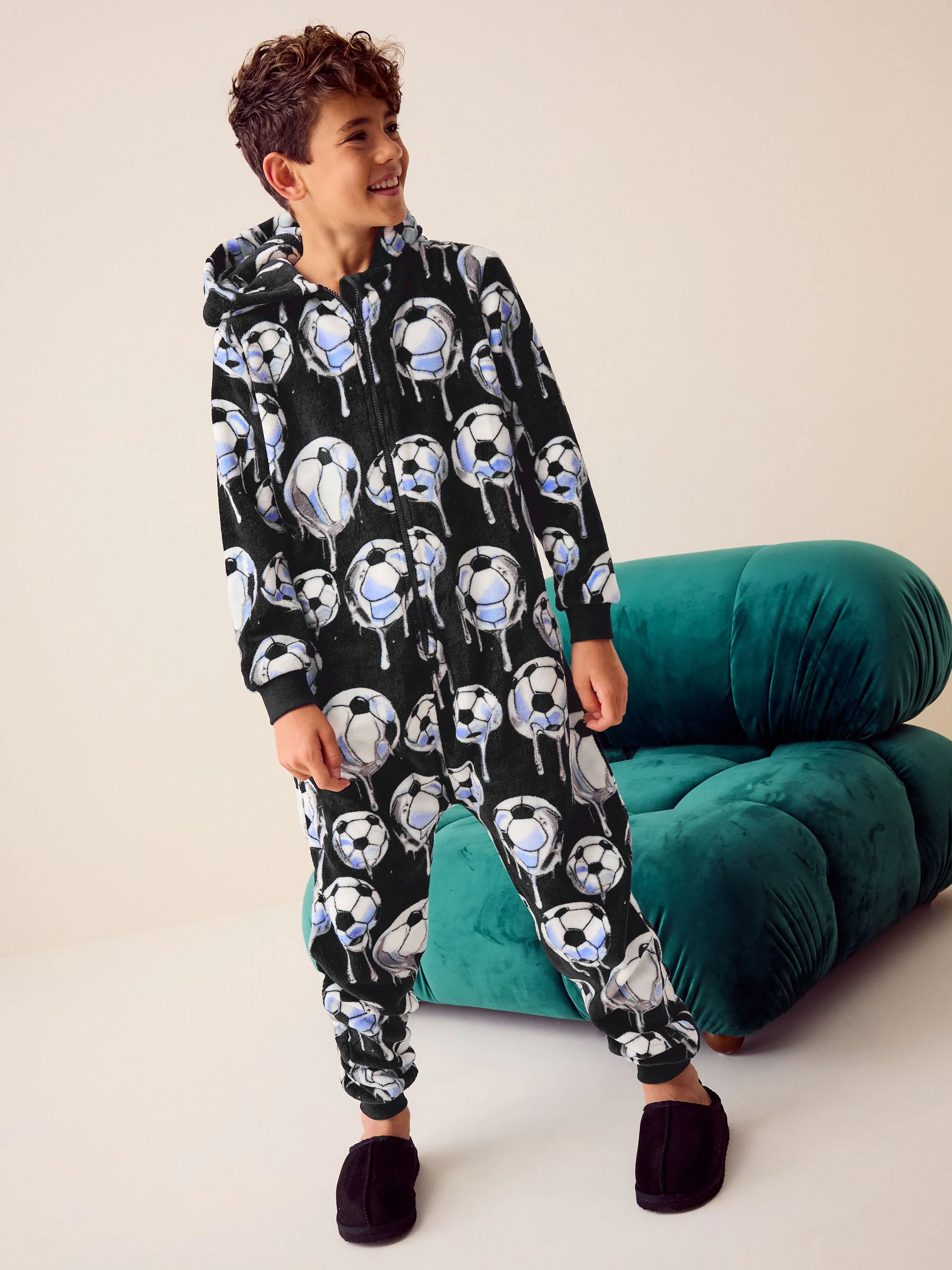 Zwart met voetbal - Fleece onesie (3-16 jr)