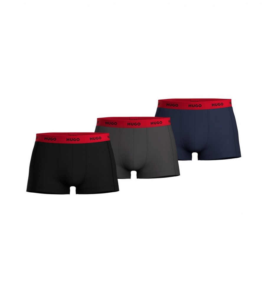 Pacote com 3 cuecas boxer HUGO, nas cores cinza, preto e azul.