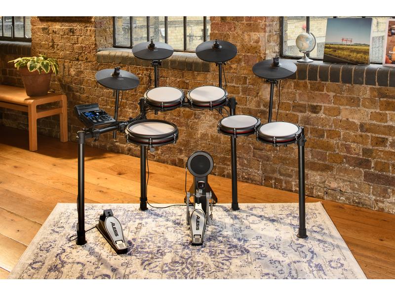 Alesis E-Drum Nitro Max Kit 8-teiliges E-Drum Komplettset