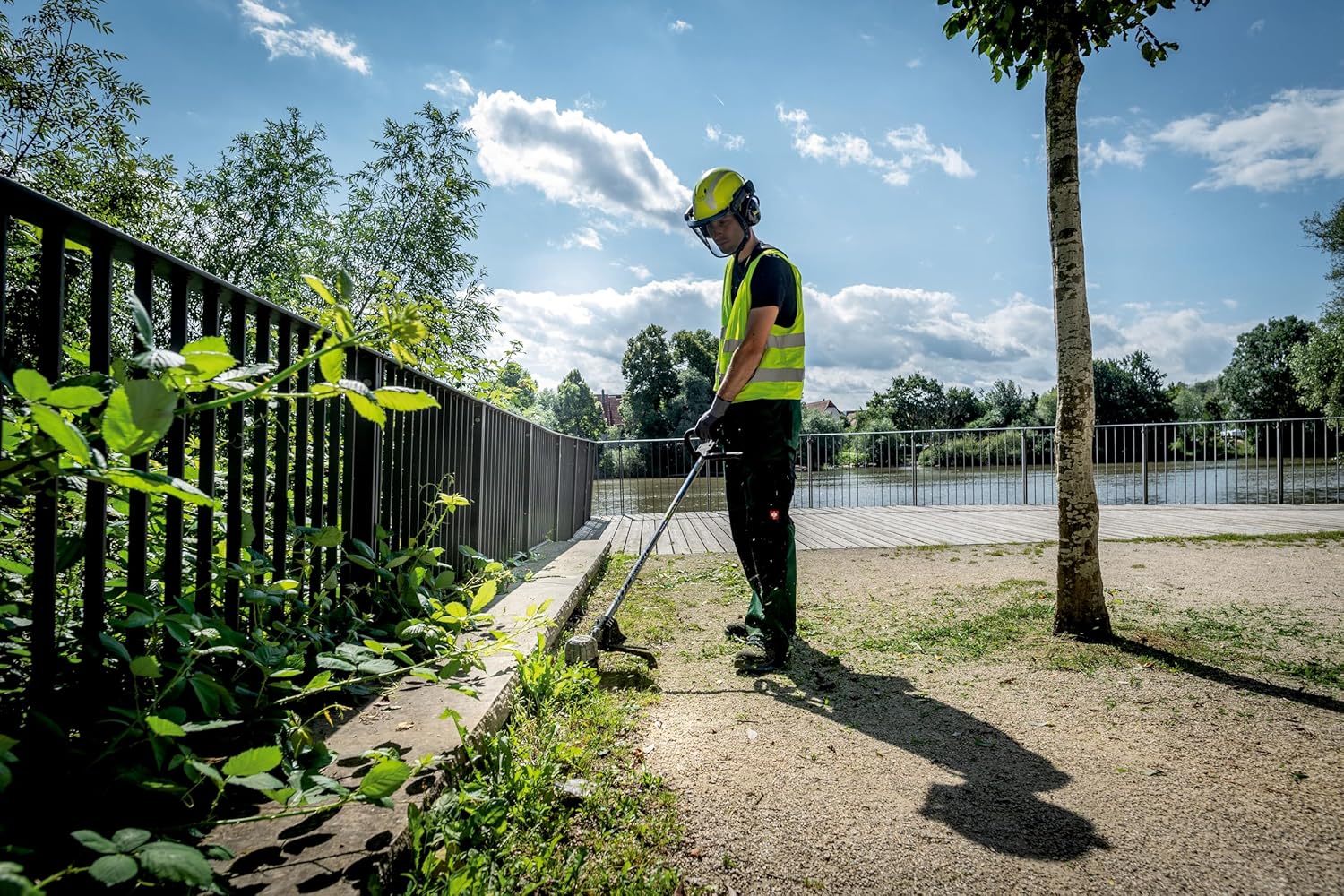 metabo Akku-Freischneider FSD 36-18 LTX BL 40 – 601610850 – Leiser Rasentrimmer mit Rundgriff, Metabo Quick Fadenwechsel und Brushless-Motor – Ohne Akku und Ladegerät