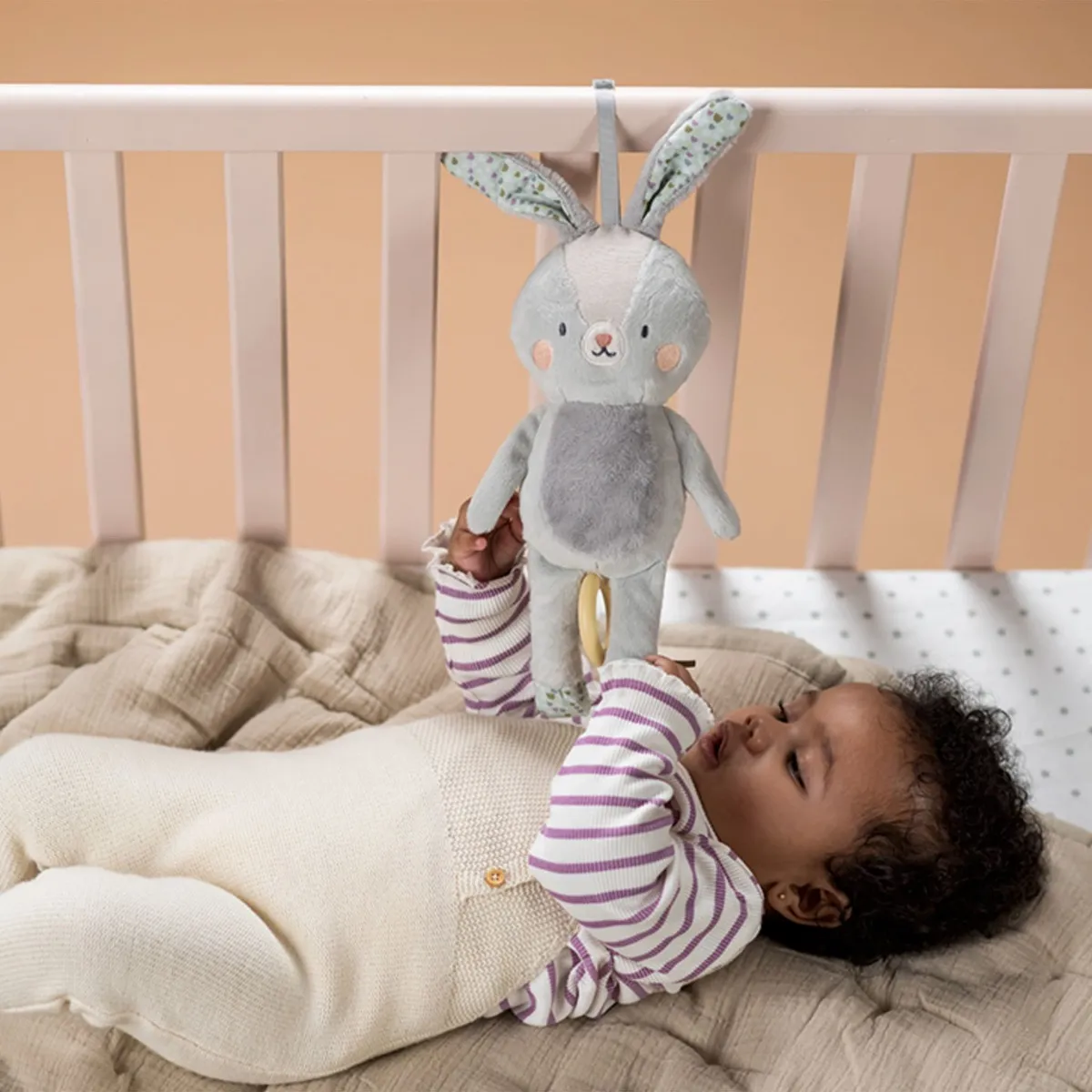 Taf Toy Lapin Musical Jouet de Poussette