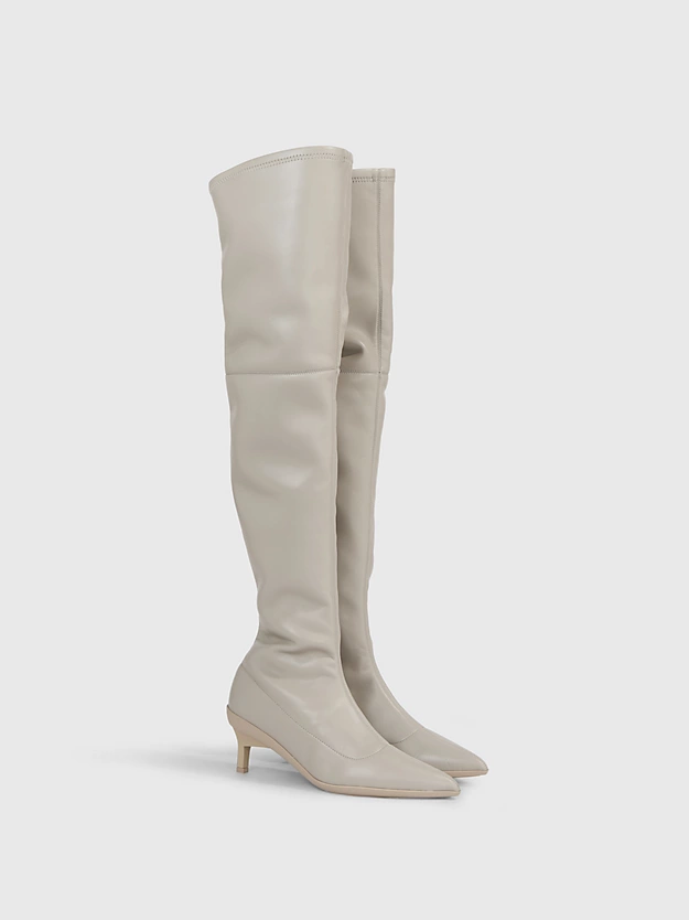 botas acima do joelho com salto agulha