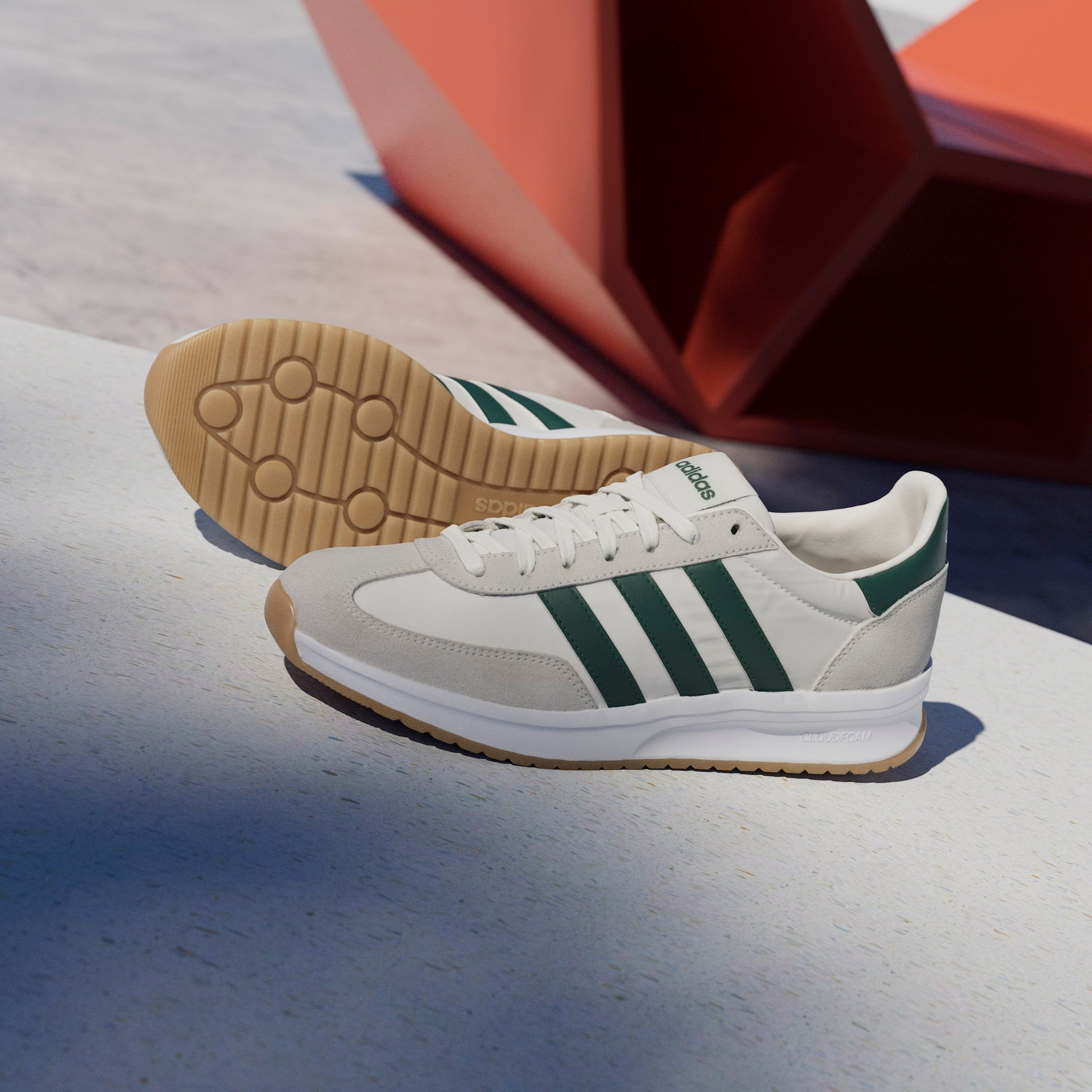 adidas Sportswear Sneaker »RUN 70S 2.0«  inspiriert vom Design des adidas SL72