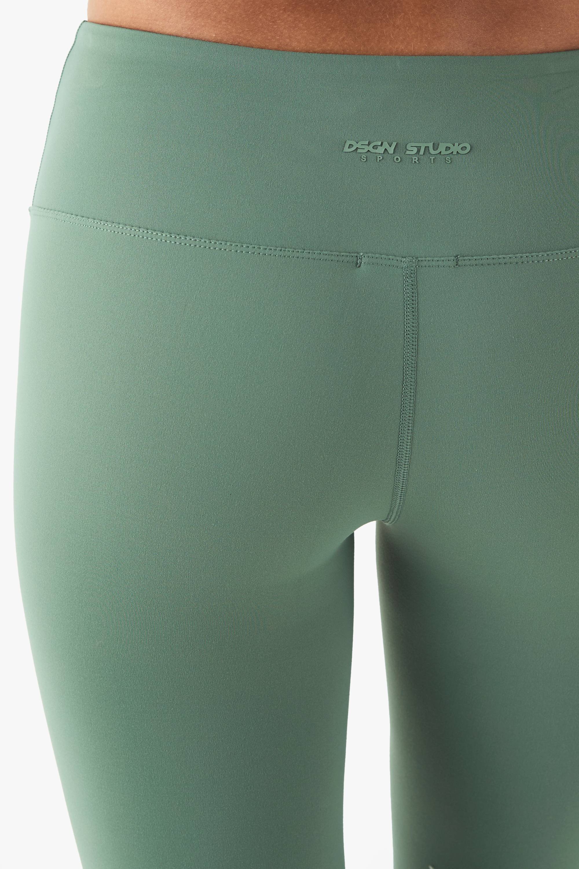 DSGN Studio Ultra Sculpt Flared Legging