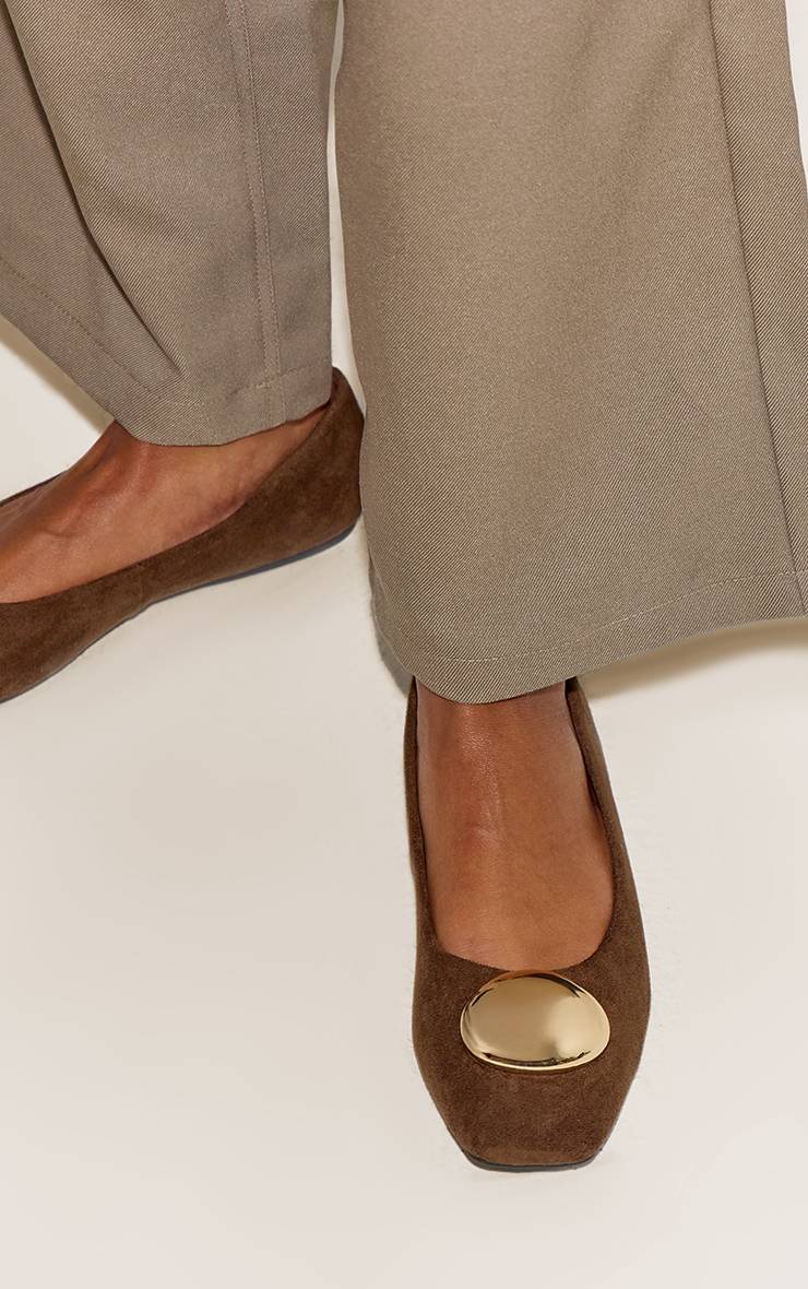 Chocolat Ballerine En Synthétique Avec Détails Dorés