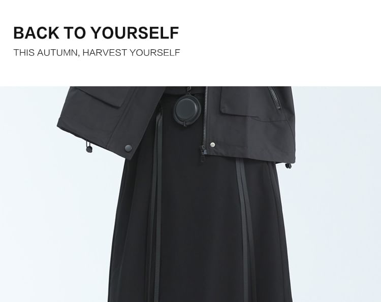 SIMPLE BLACK - Cropped broek met hoge taille en wijde pijpen