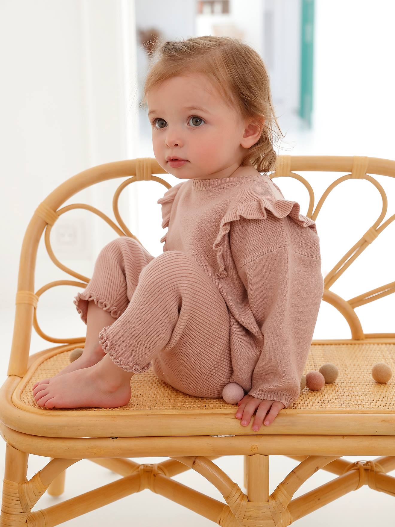 Conjunto de tricô para bebê: suéter + leggings rosa-maquiagem